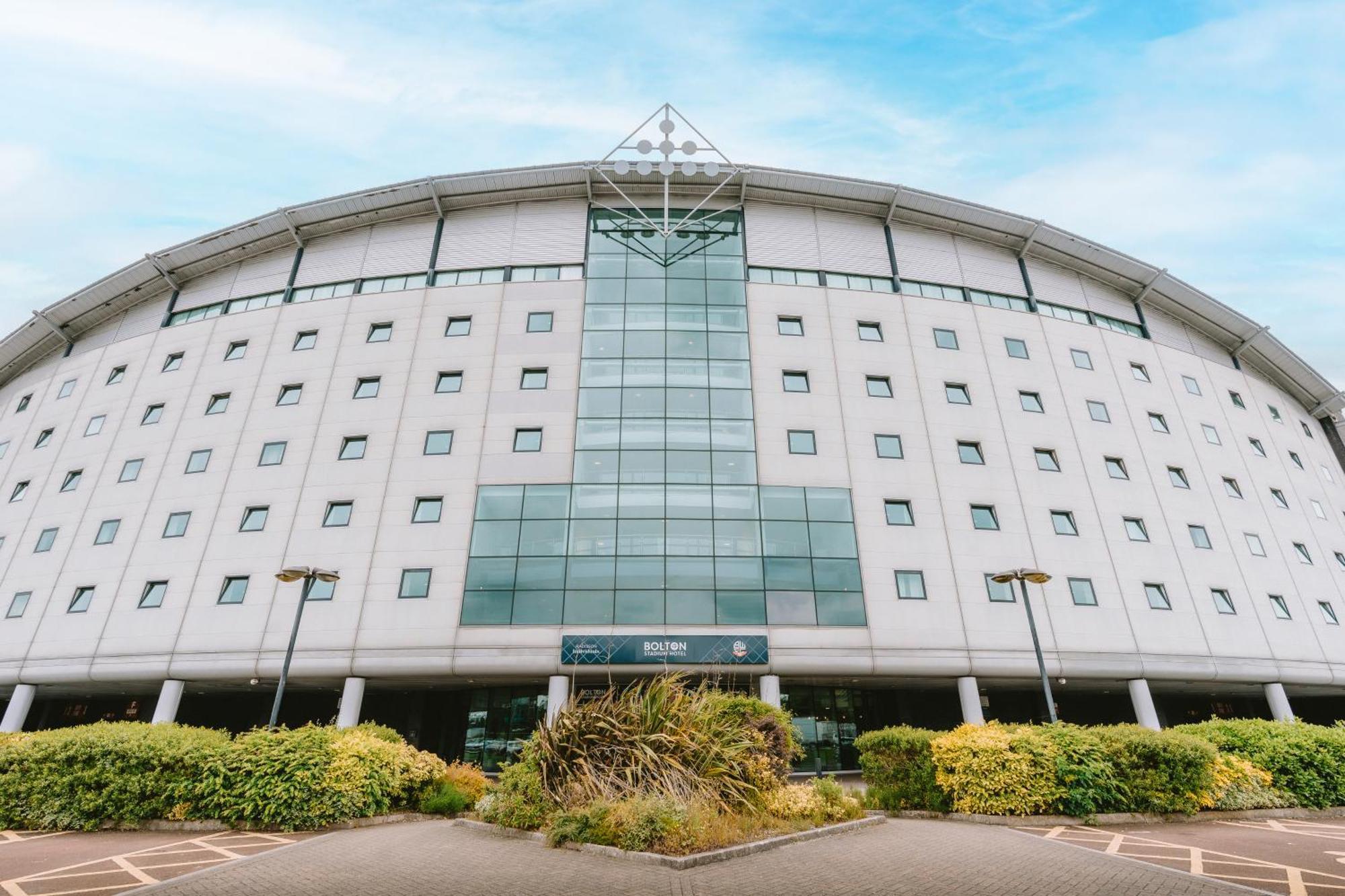 The Bolton Stadium Hotel, A Member Of Radisson Individuals ภายนอก รูปภาพ
