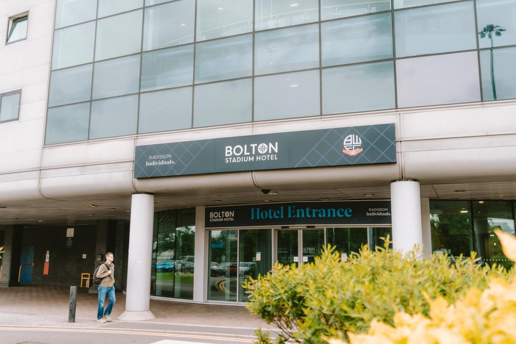 The Bolton Stadium Hotel, A Member Of Radisson Individuals ภายนอก รูปภาพ
