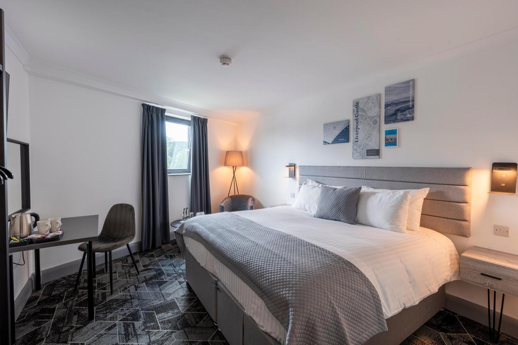 The Bolton Stadium Hotel, A Member Of Radisson Individuals ภายนอก รูปภาพ